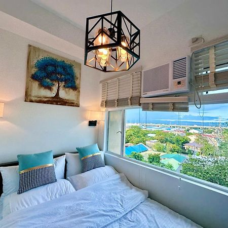Studio One Condominium, Alabang - Bluu - Fiber Wi-Fi, Netflix-Ready Muntinlupa City Zewnętrze zdjęcie