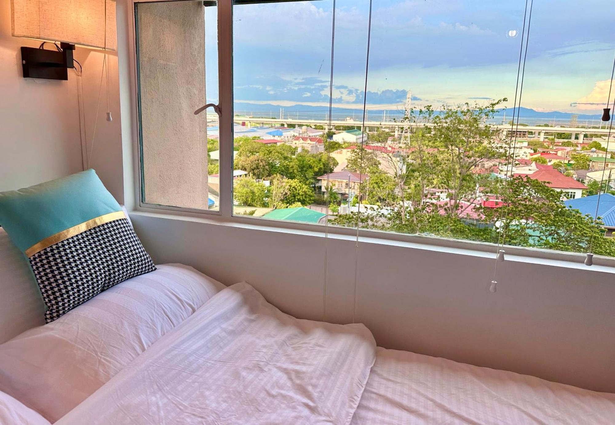 Studio One Condominium, Alabang - Bluu - Fiber Wi-Fi, Netflix-Ready Muntinlupa City Zewnętrze zdjęcie